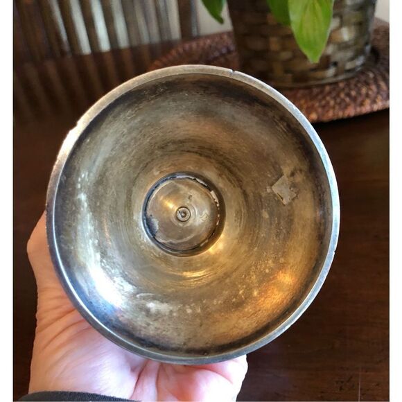 VINTAGE SILVER-PLATED SUGAR SHAKER - 🎉HPX2🎉 8.5” Muffineer. Used for Body Powder - Picture 5 of 10